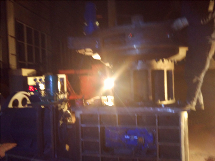 顆粒機工人趕工晝夜兩班為貴州客戶生產(chǎn)！