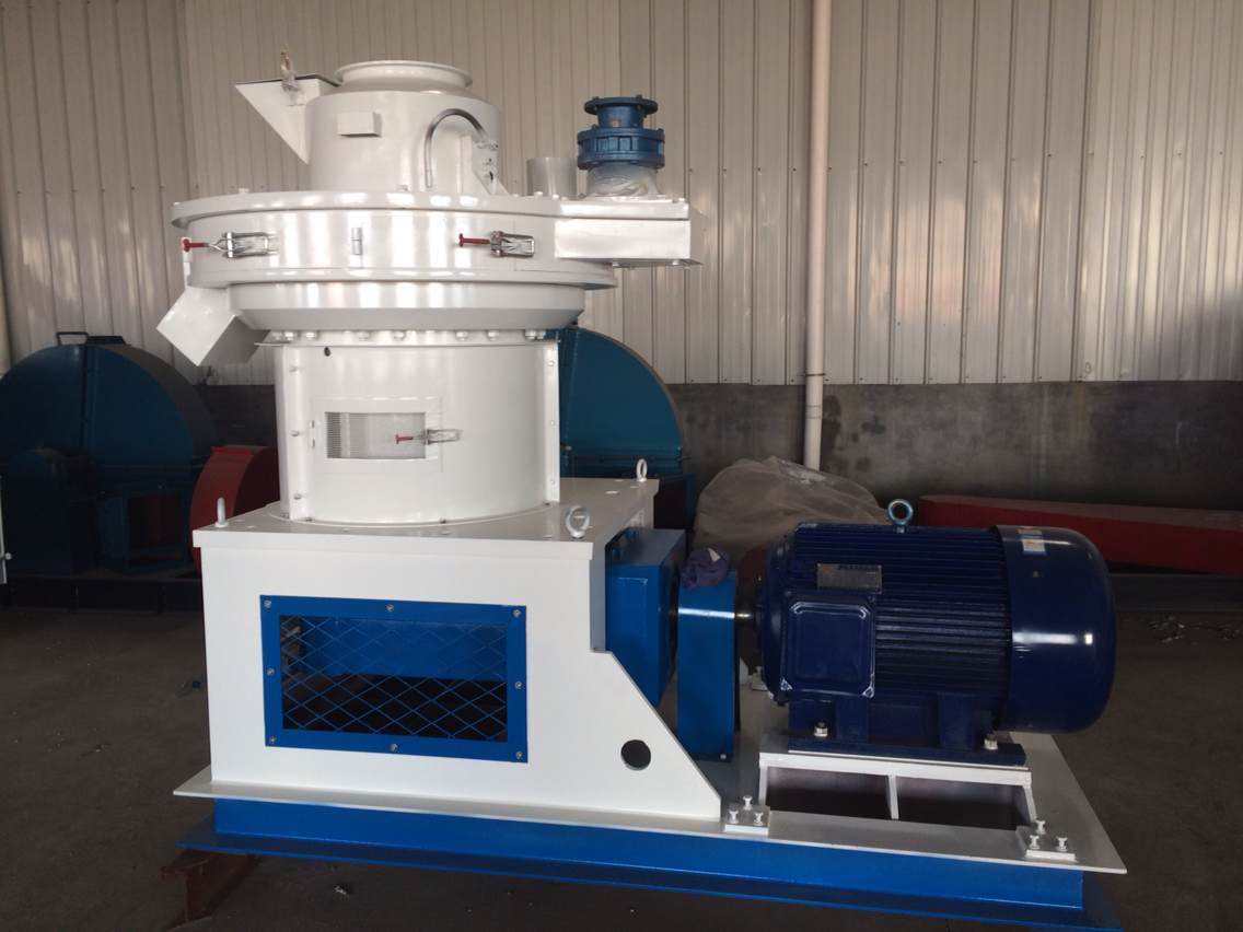 生物質秸稈顆粒機減輕環(huán)境負擔， 幫助農民致富！